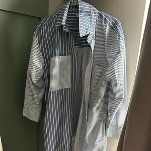 Abercrombie & Fitch Blue and White Striped Women's Shirt